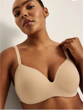 KNIX NWT WingWoman Contour Bra in Sz 2

(32C, 34A, and 34B)